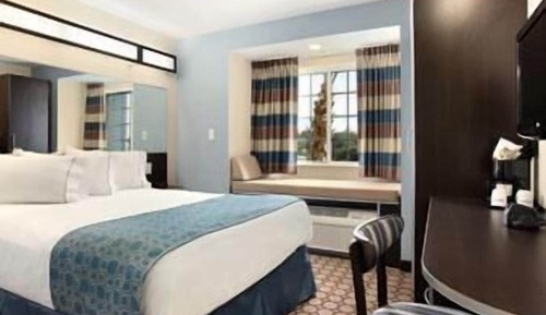 Chambre, accessible aux personnes à mobilité réduite