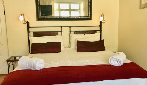 Chambre Luxe (with Bath and Shower)