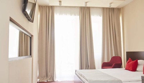 Chambre Double Affaires, 1 très grand lit