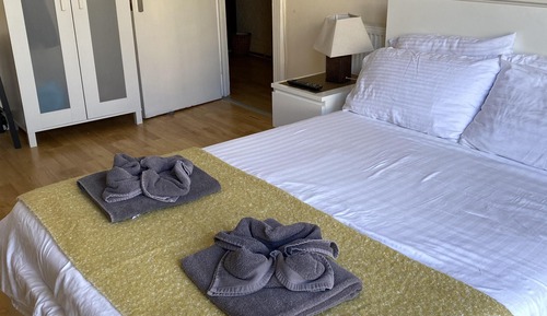 Chambre Triple, salle de bains privée