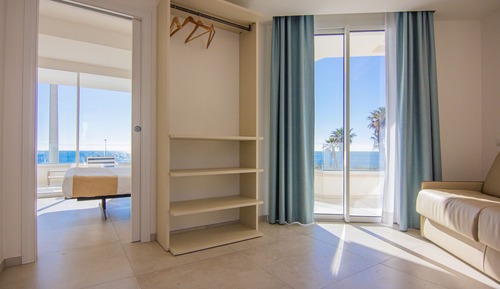 Chambre Familiale, vue mer