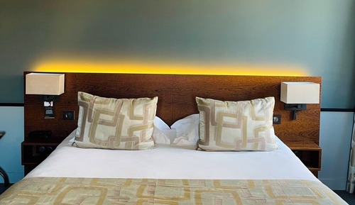 Chambre Supérieure Double ou avec lits jumeaux