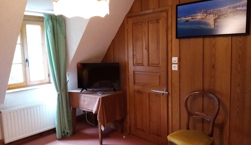 Chambre Double, salle de bains privée, vue fleuve (Surcouf)