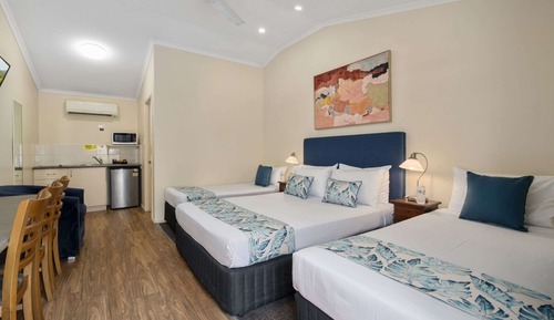 Chambre Familiale, plusieurs lits, non-fumeurs, coin cuisine