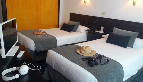 Chambre Triple, vue mer