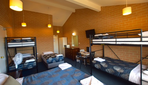 Chambre Familiale (Ground Floor, 7 People)
