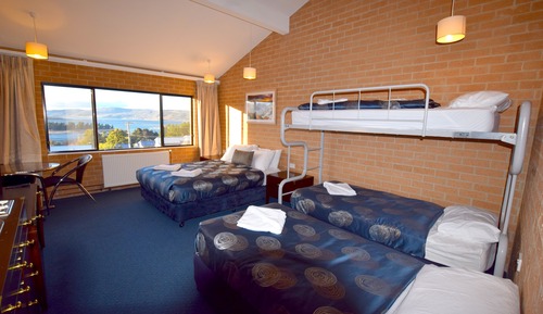 Chambre Deluxe, vue lac (Upper Level, 5 People)