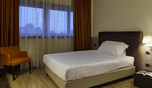 Chambre Simple Premium (Queen)