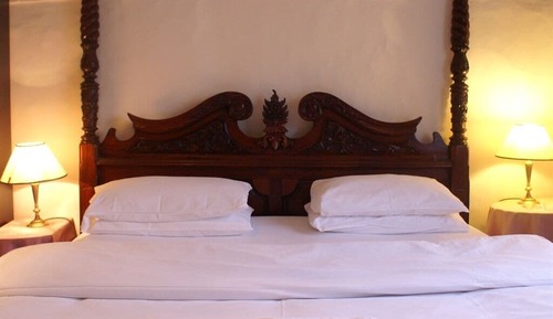 Chambre Double, salle de bains attenante (or Single Ensuite )