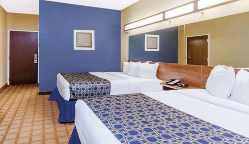 Chambre, 2 grands lits