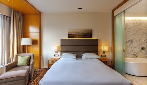Chambre, 1 très grand lit