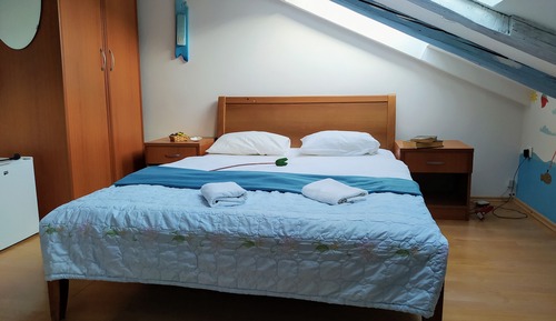 Chambre Simple Standard, 1 grand lit (Small, Attic)