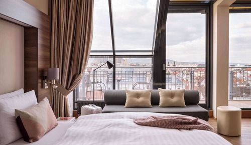 Signature Junior Suite City View