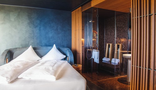 Wellness Suite Lake