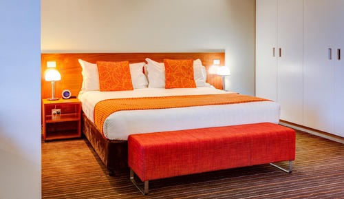 Chambre, 1 très grand lit (Hotel)