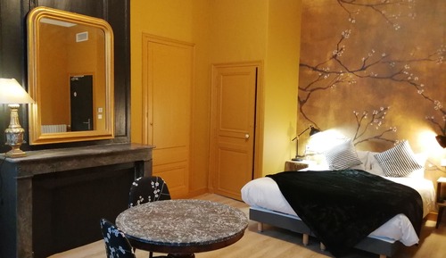 Chambre Supérieure Double ou avec lits jumeaux accessible uniquement par escaliers