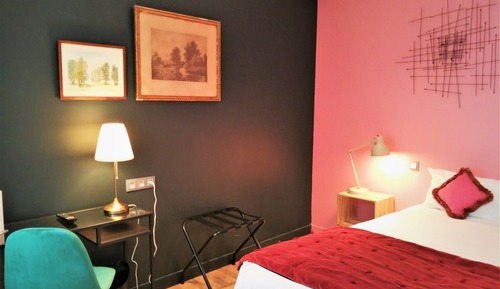 Chambre Supérieure Double ou avec lits jumeaux accessible PMR rez-de-chaussée