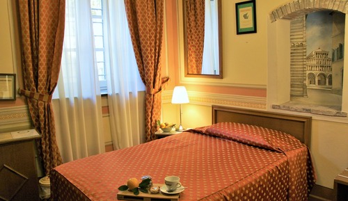 Camera singola con letto francese in Depandance