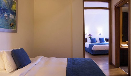Chambre Familiale, vue ville