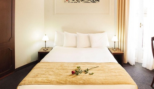 Chambre Confort Double ou avec lits jumeaux