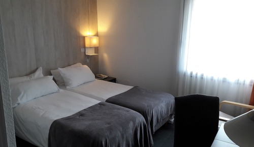 Chambre Standard, 2 lits une place