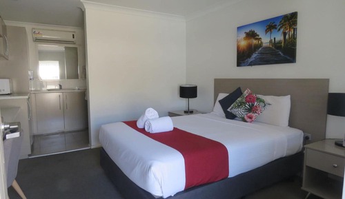 Queen And Double Room
