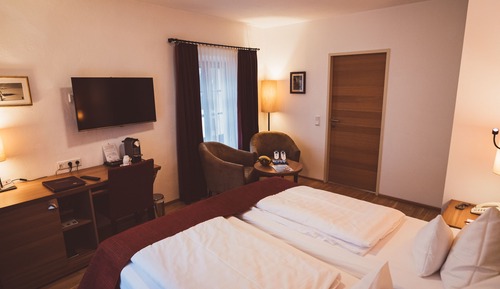 Chambre Double Deluxe (Lake View, German Twin Beds)