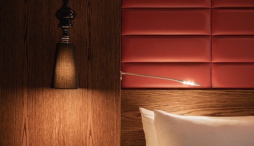 Chambre, 1 très grand lit