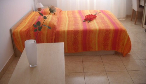 Studio, cuisine, vue mer
