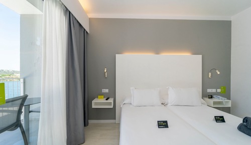 Chambre Double Premium pour 1 personne, vue partielle sur l'océan