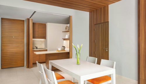 Suite, 1 chambre, non-fumeurs, vue jardin (Corner, Balcony)