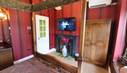 Chambre Double, salle de bains attenante (Oak Four Poster)