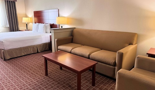 Suite, 1 très grand lit et 1 canapé-lit
