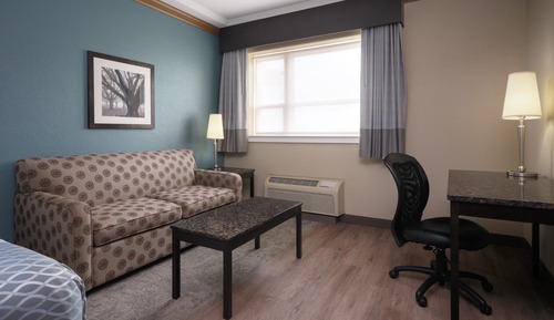 Chambre Standard, 2 grands lits, non-fumeurs, réfrigérateur et four à micro-ondes (with Sofabed)