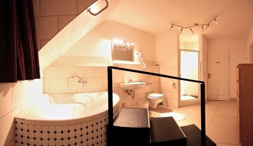 Chambre Double Confort, salle de bains attenante