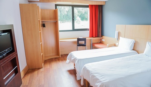 Chambre Standard, 2 lits une place