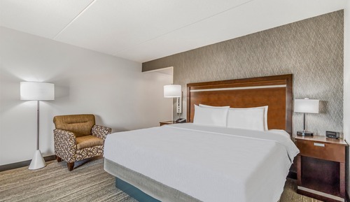 Chambre, 1 très grand lit, accessible aux personnes à mobilité réduite, non-fumeurs