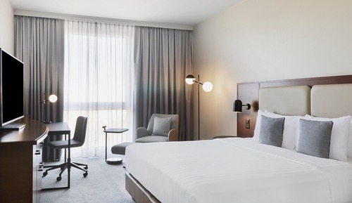 Chambre, 1 très grand lit, non-fumeurs
