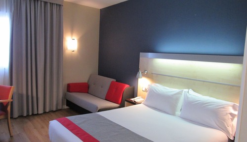 Chambre Standard, 1 grand lit, accessible aux personnes à mobilité réduite