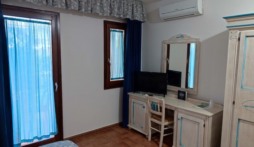 Chambre Confort, accessible aux personnes à mobilité réduite