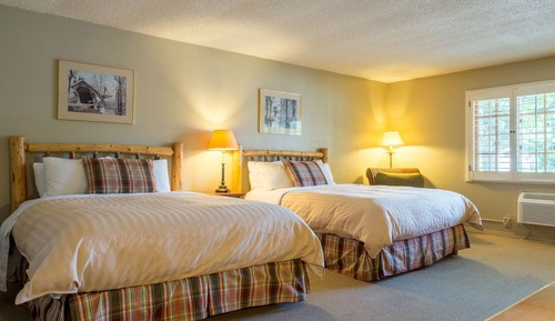 Chambre Standard, 2 grands lits, rez-de-chaussée