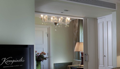 Suite, 1 très grand lit, vue fleuve