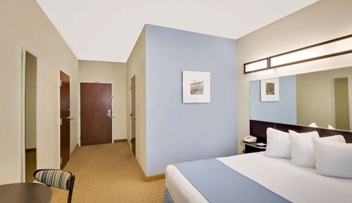 Chambre, 1 grand lit, non-fumeurs (Mobility/Hearing, Tub w/ Grab Bars)