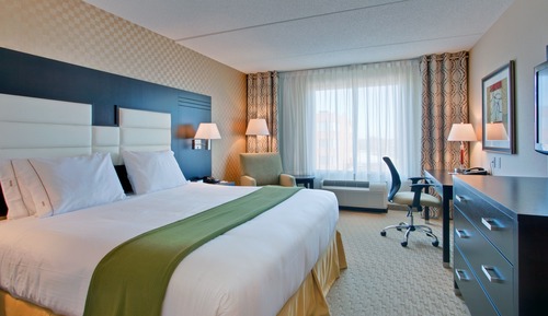 Suite, 1 très grand lit et 1 canapé-lit