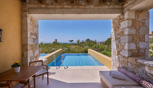 Infinity room, Twin Beds, Garden view