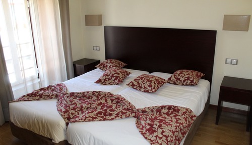 Chambre avec lits jumeaux (2)