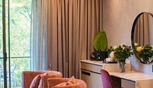Chambre Deluxe, 1 très grand lit, balcon
