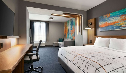 Chambre Deluxe, 1 très grand lit, accessible aux personnes à mobilité réduite (Hearing Accessible)