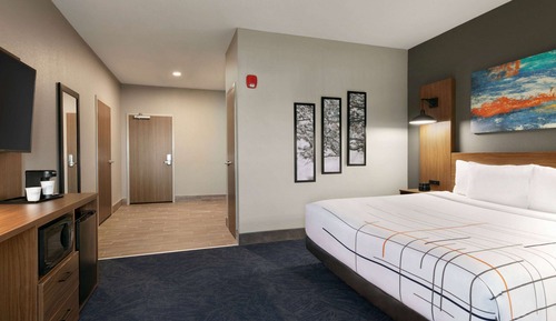 Chambre, 1 très grand lit, non-fumeurs (Mobility/Hearing, Roll-In Shower)