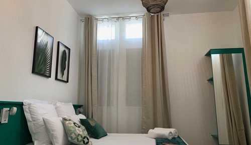 Chambre Double Supérieure (RDC )